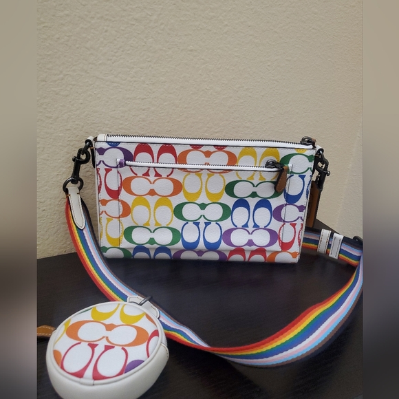 Coach Holden Crossbody In Rainbow Signature - Picture 1 of 14